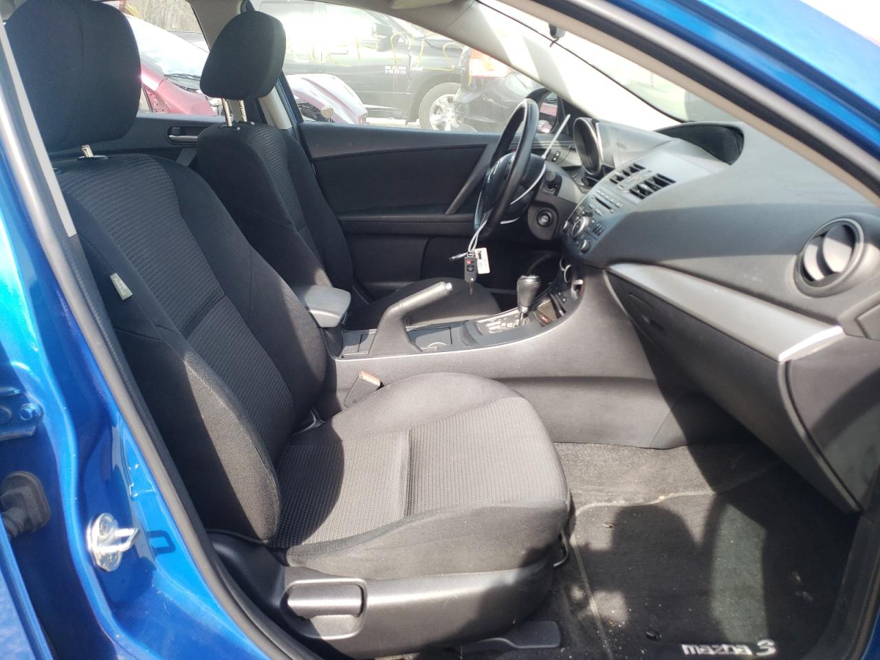 Photo 5 from auction – 2012 MAZDA 3 I with VIN JM1BL1V89C1656040