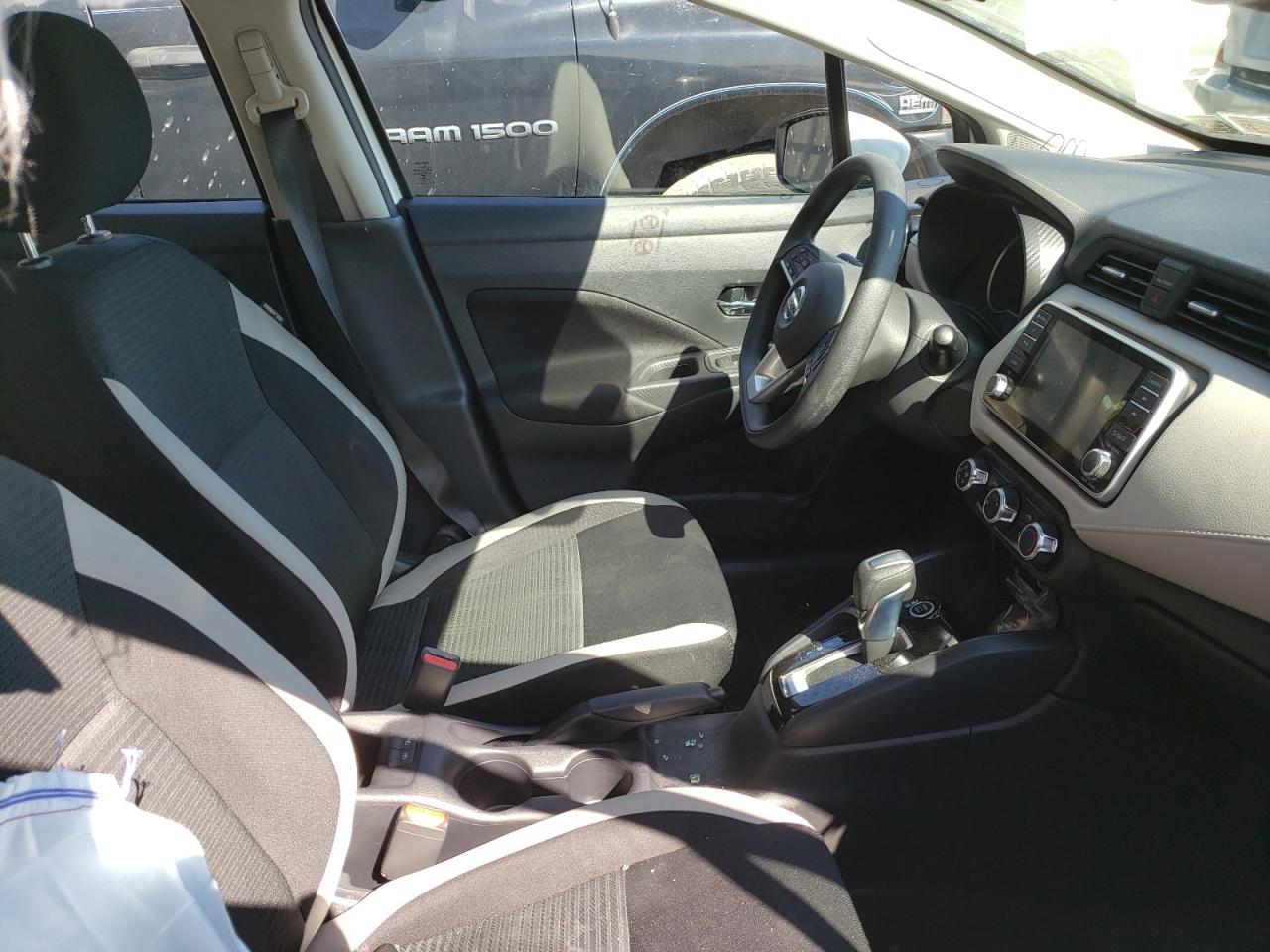 Photo 5 from auction – 2021 NISSAN VERSA SV with VIN 3N1CN8EV4ML865812