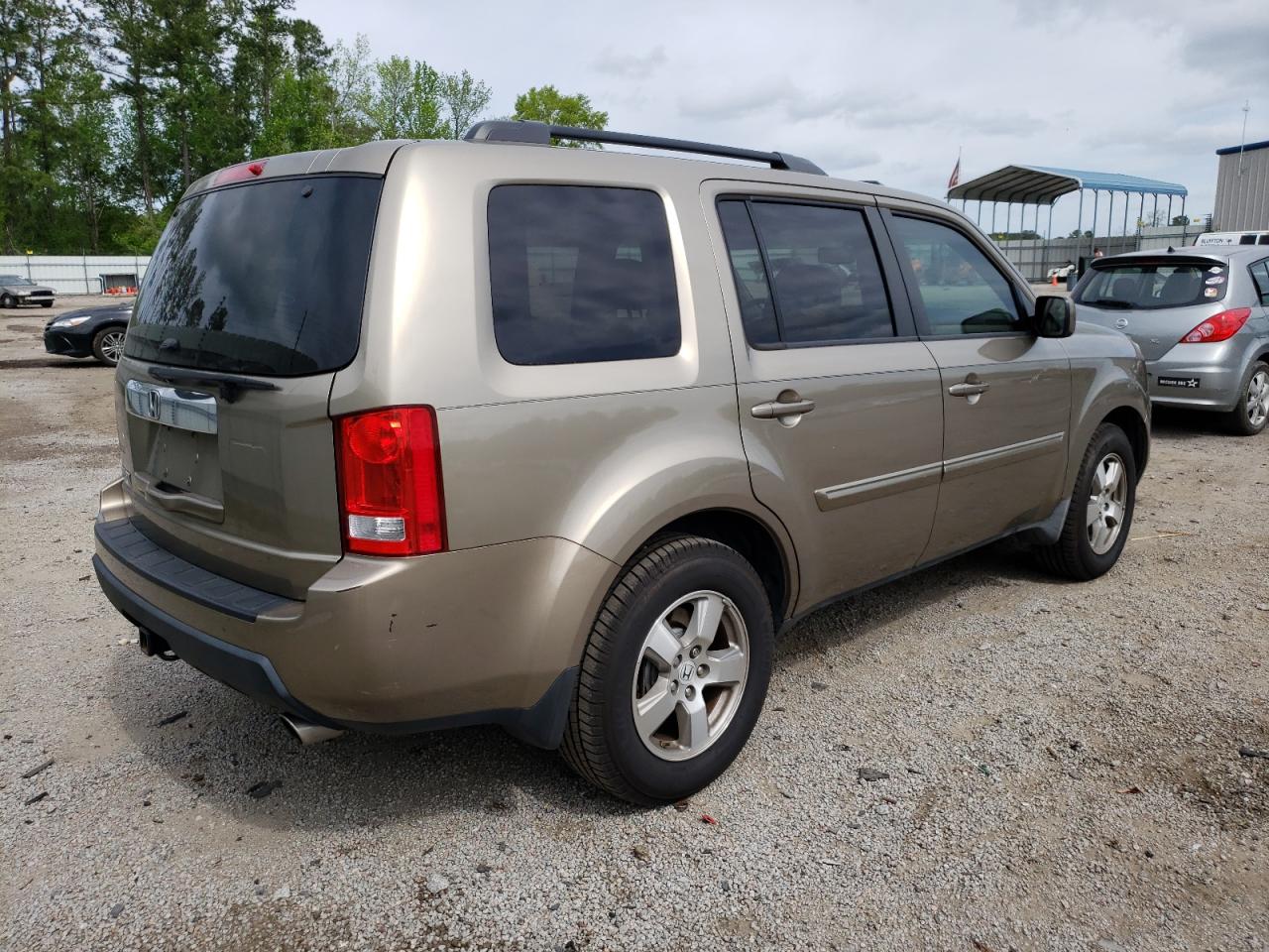 Photo 4 from auction – 2010 HONDA PILOT EXL with VIN 5FNYF3H55AB001909