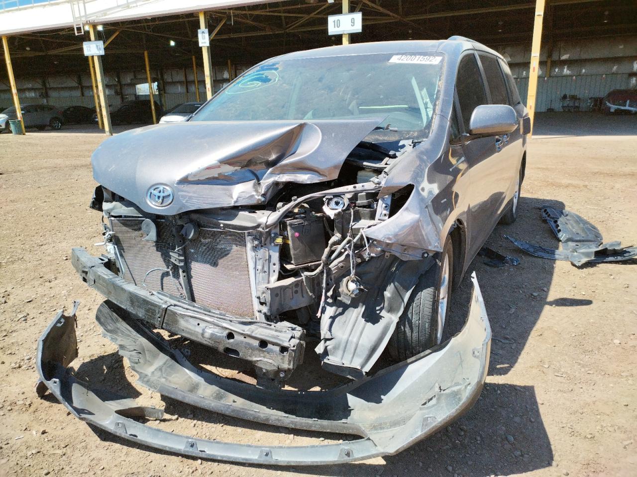 Photo 9 from auction – 2015 TOYOTA SIENNA LE with VIN 5TDKK3DCXFS662361