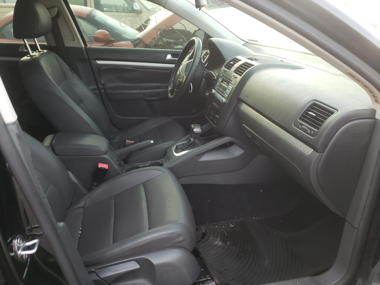 Photo 5 from auction – 2007 VOLKSWAGEN JETTA with VIN 3VWEF71K77M175590