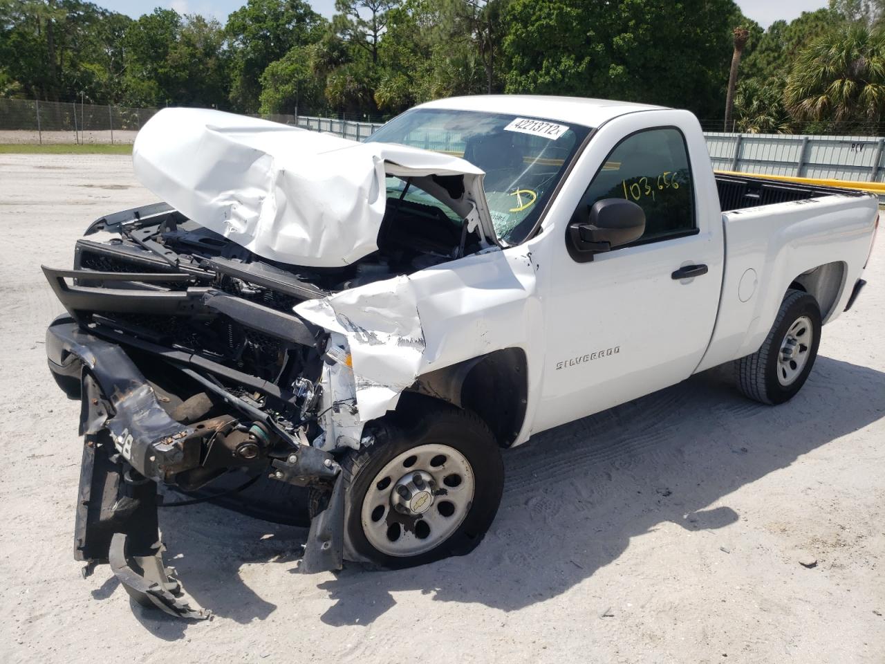 Photo 2 from auction – 2011 CHEVROLET SILVERADO with VIN 1GCNCPEX1BZ368679
