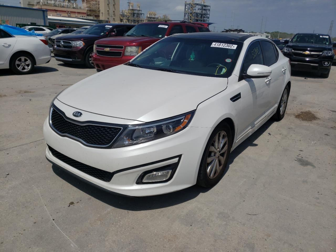 Photo 2 from auction – 2015 KIA OPTIMA EX with VIN 5XXGN4A79FG513807