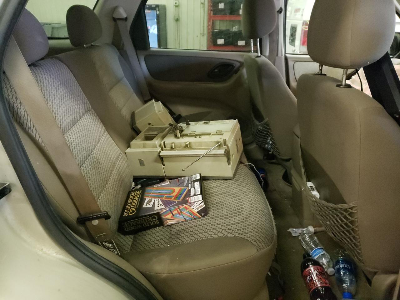 Photo 6 from auction – 2004 FORD ESCAPE XLT with VIN 1FMYU03184KA50050