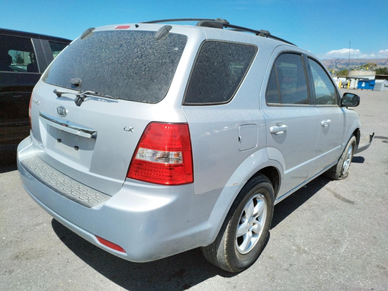 Photo 4 from auction – 2007 KIA SORENTO EX with VIN KNDJD736X75730609