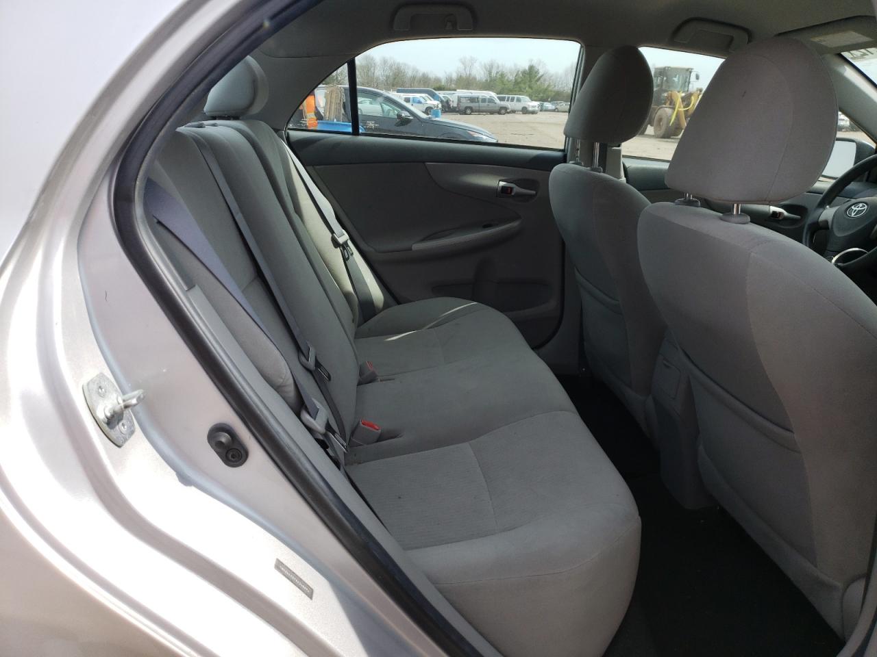Photo 6 from auction – 2010 TOYOTA COROLLA with VIN 1NXBU4EE7AZ340874