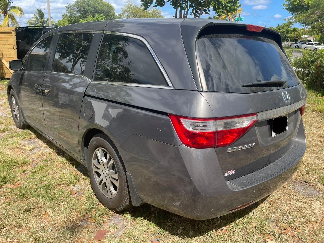 Photo 3 from auction – 2013 HONDA ODYSSEY EX with VIN 5FNRL5H66DB031572