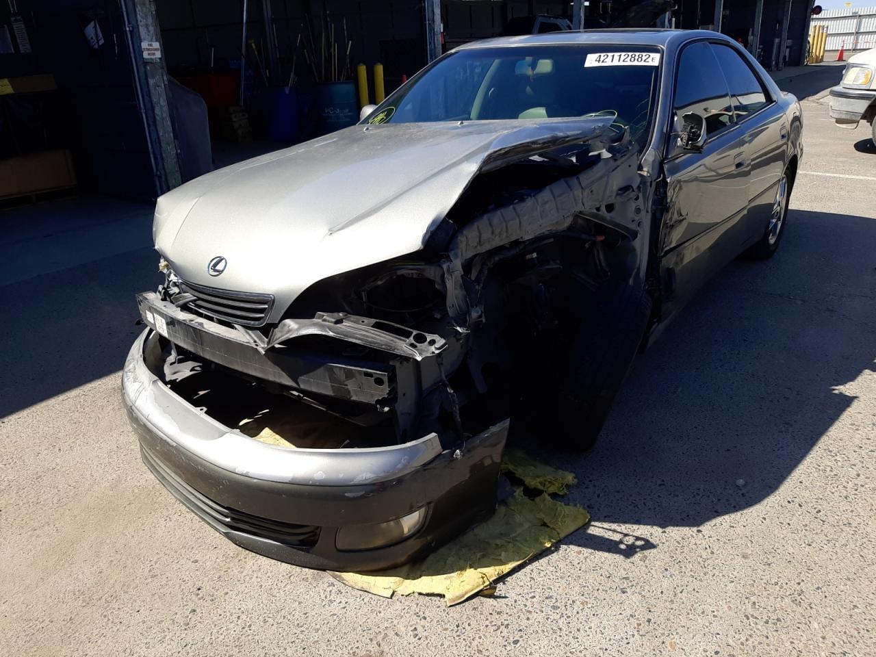 Photo 2 from auction – 2001 LEXUS ES 300 with VIN JT8BF28G110322666