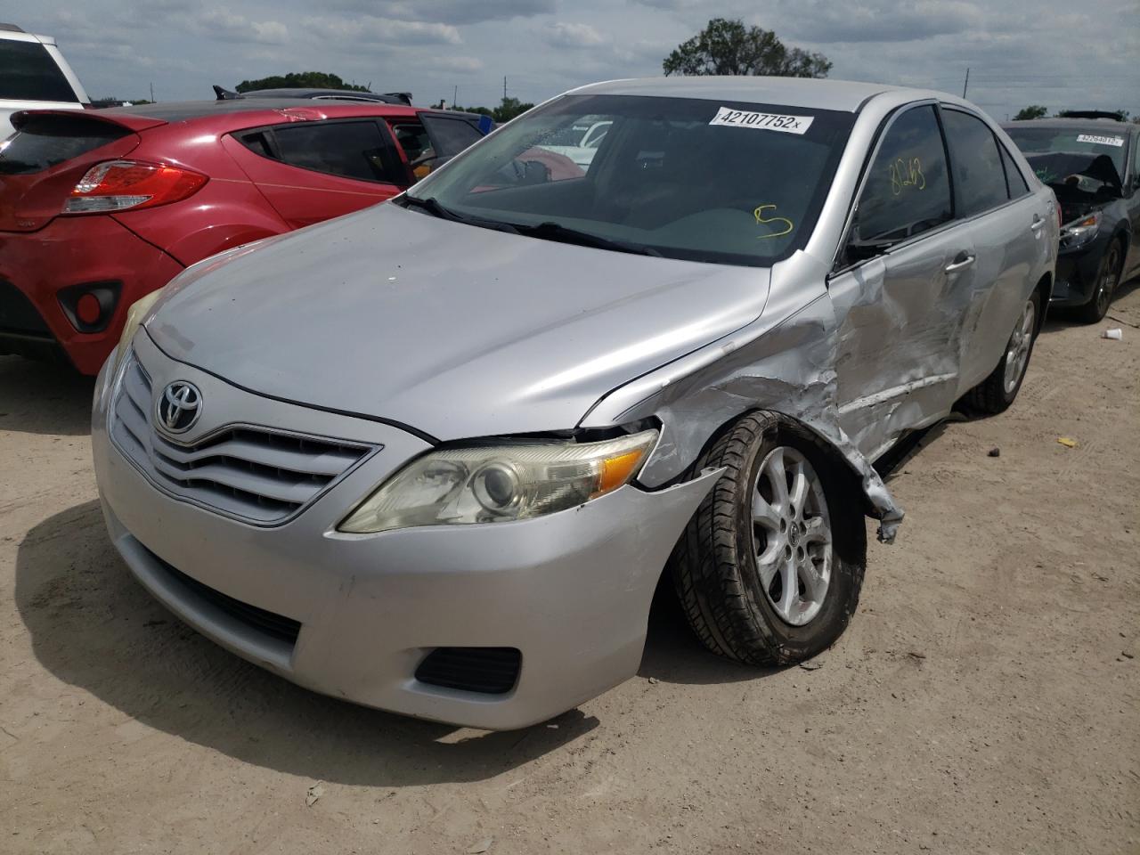 Photo 2 from auction – 2011 TOYOTA CAMRY BASE with VIN 4T1BF3EKXBU765369
