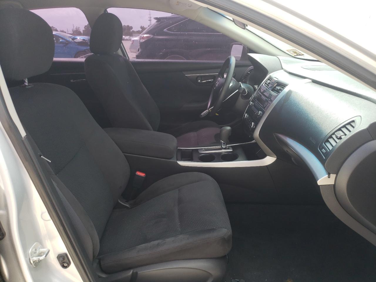 Photo 5 from auction – 2015 NISSAN ALTIMA 2.5 with VIN 1N4AL3AP8FC101910