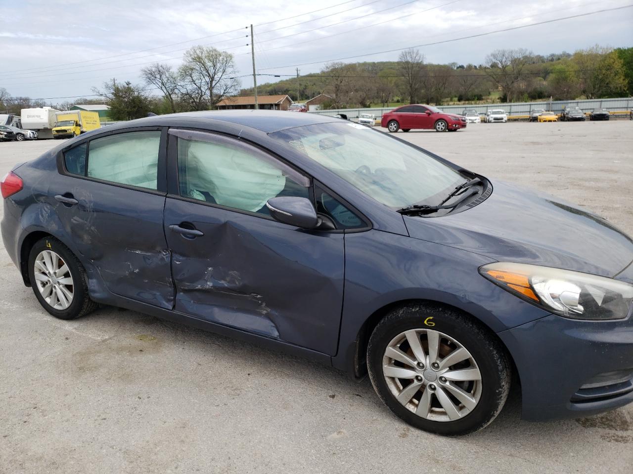 Photo 9 from auction – 2014 KIA FORTE LX with VIN KNAFX4A6XE5202870