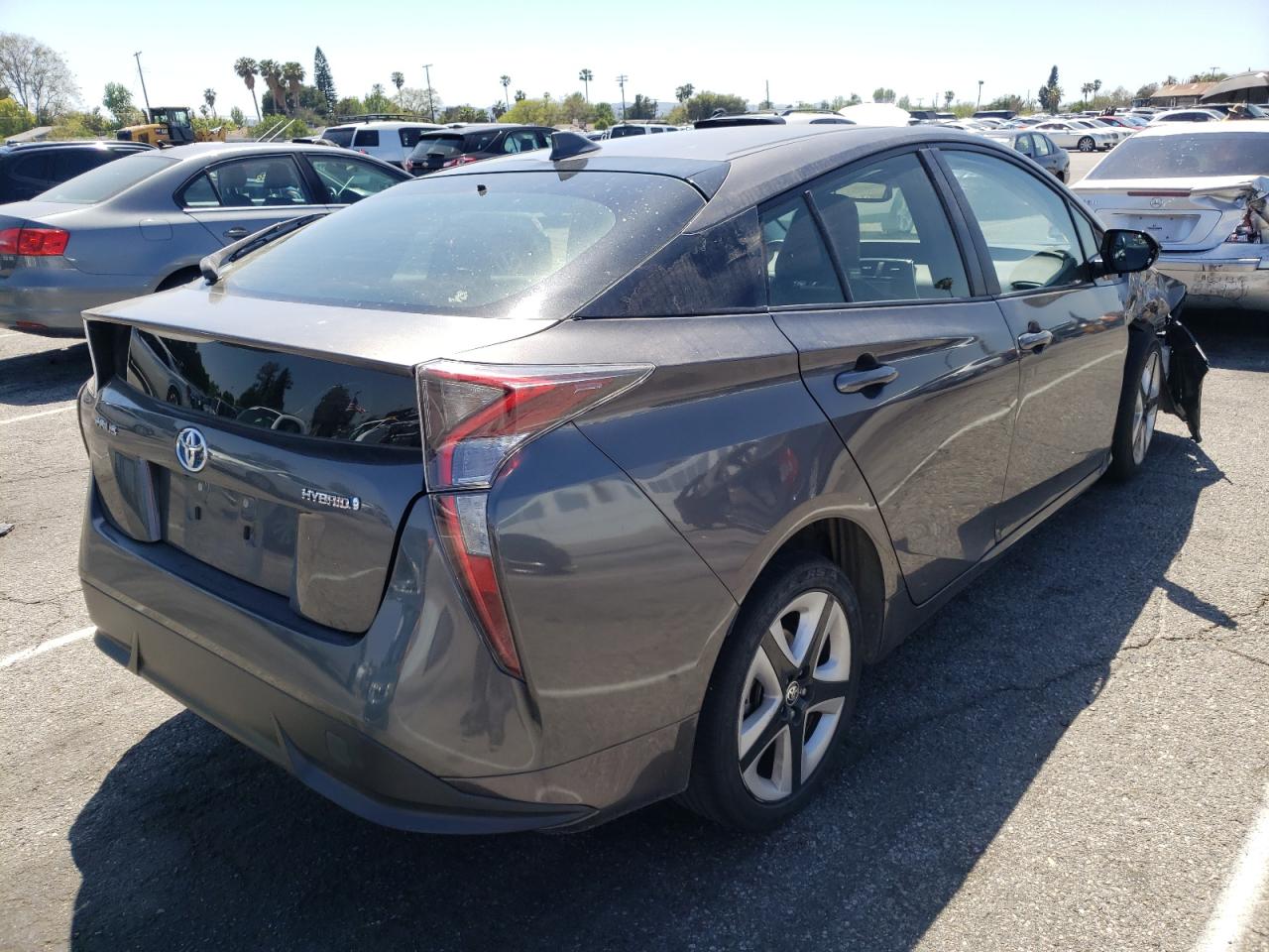 Photo 4 from auction – 2016 TOYOTA PRIUS with VIN JTDKARFU4G3510087