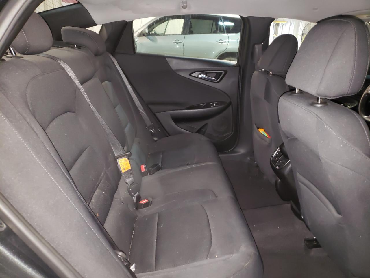 Photo 6 from auction – 2017 CHEVROLET MALIBU LT with VIN 1G1ZE5STXHF180909