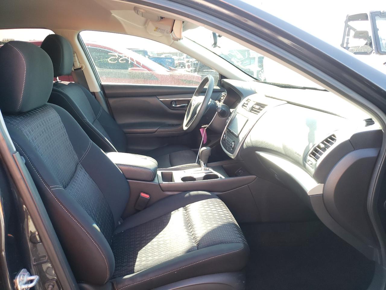 Photo 5 from auction – 2016 NISSAN ALTIMA 2.5 with VIN 1N4AL3AP3GN392256