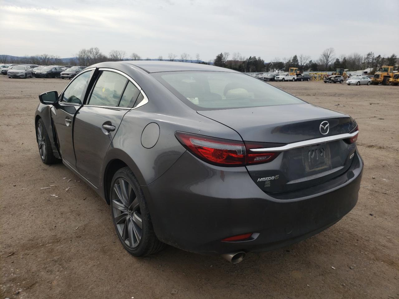 Photo 3 from auction – 2018 MAZDA 6 TOURING with VIN JM1GL1VM0J1329803