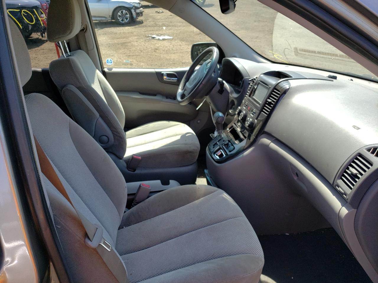 Photo 5 from auction – 2011 KIA SEDONA EX with VIN KNDMH4C74B6401125