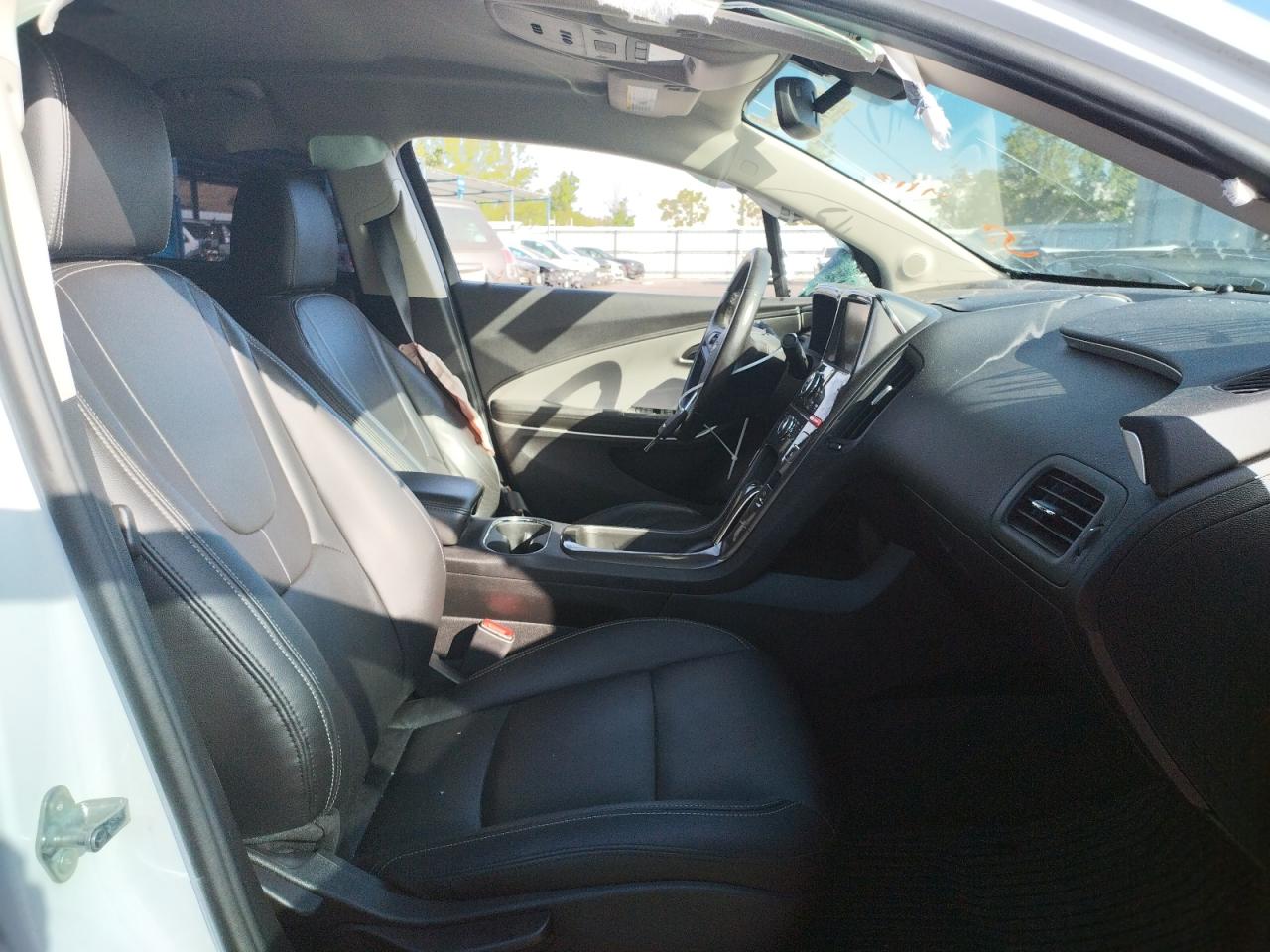 Photo 5 from auction – 2015 CHEVROLET VOLT with VIN 1G1RD6E41FU122614