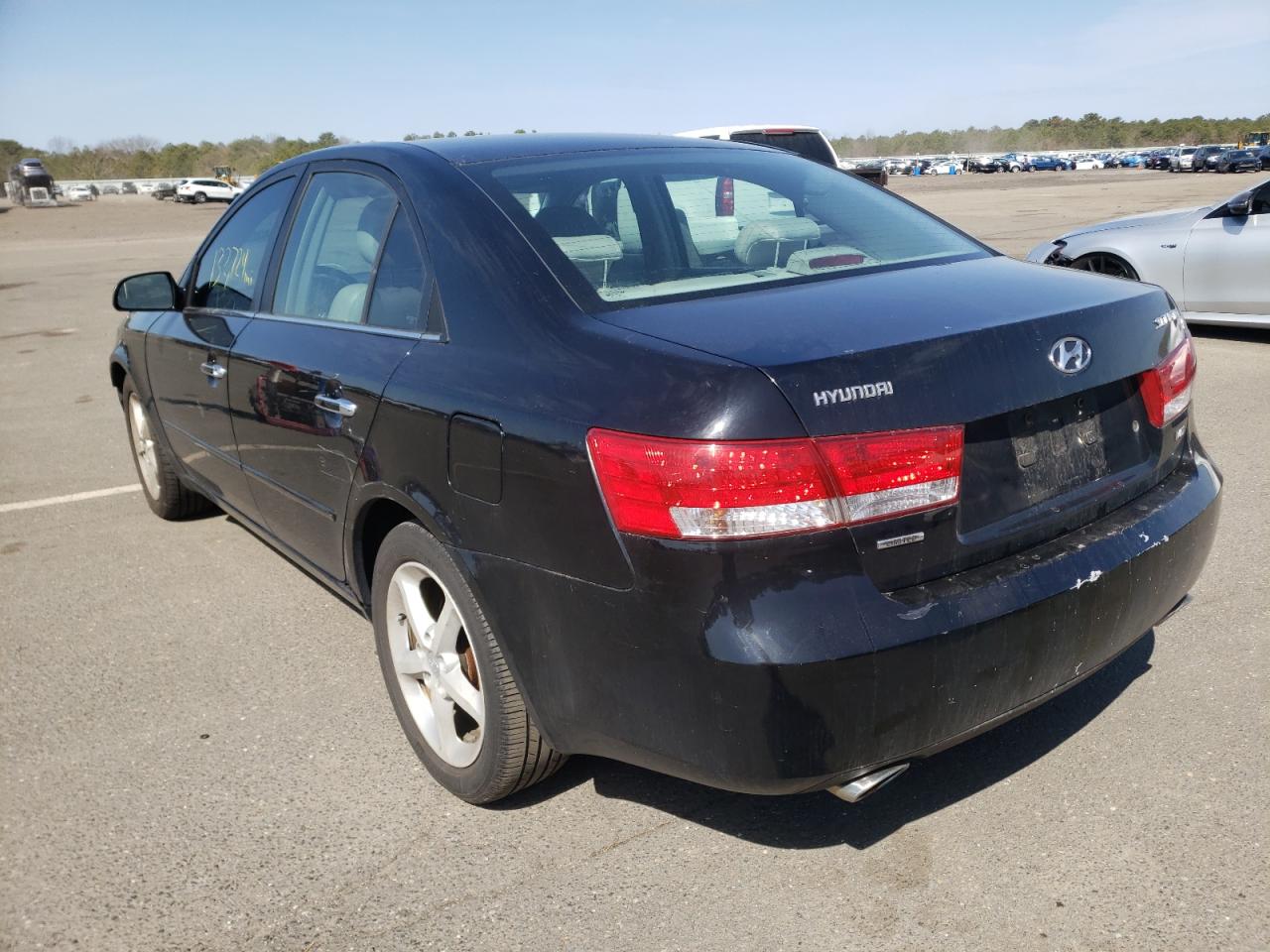 Photo 3 from auction – 2007 HYUNDAI SONATA with VIN 5NPEU46F37H182951