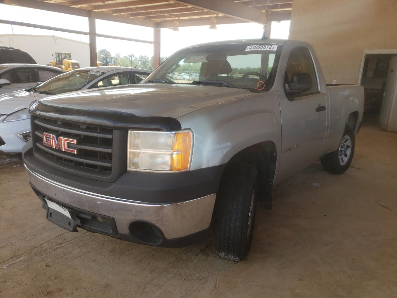 Photo 2 from auction – 2008 GMC SIERRA C15 with VIN 1GTEC14X28Z318476