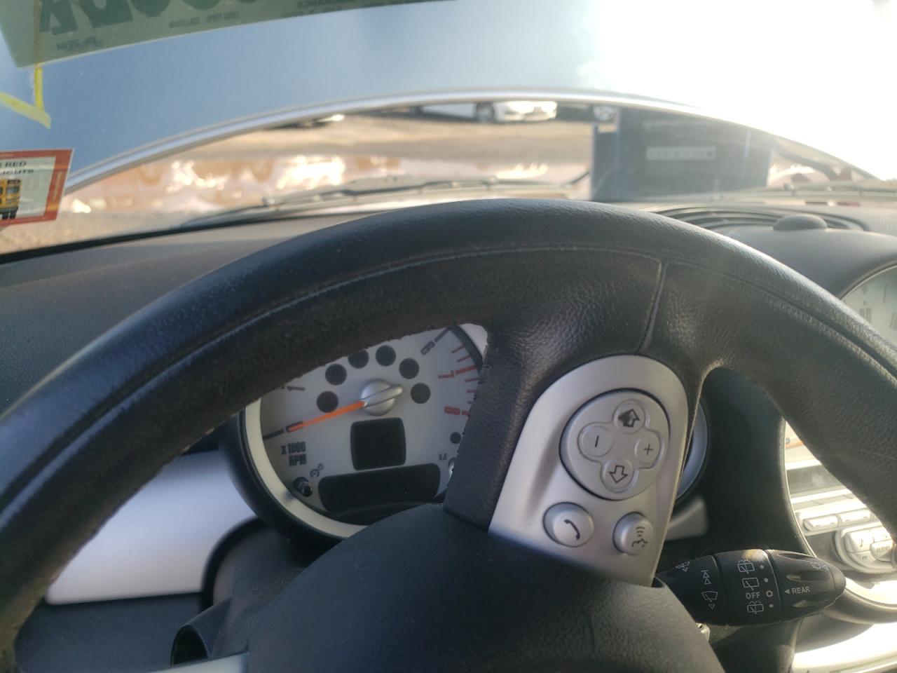 Photo 8 from auction – 2010 MINI COOPER with VIN WMWMF3C58ATZ62164
