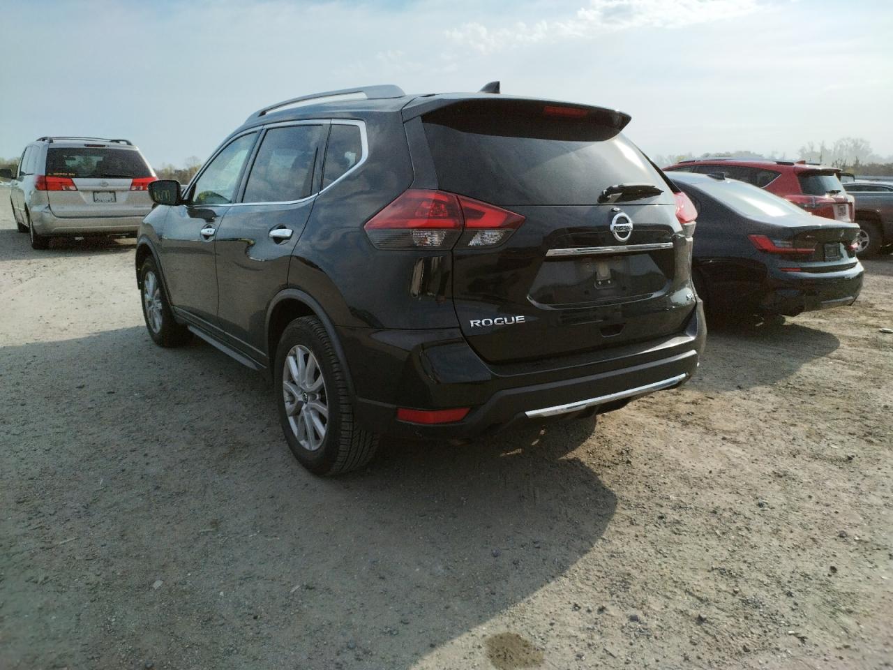 Photo 3 from auction – 2018 NISSAN ROGUE S with VIN JN8AT2MT1JW450125