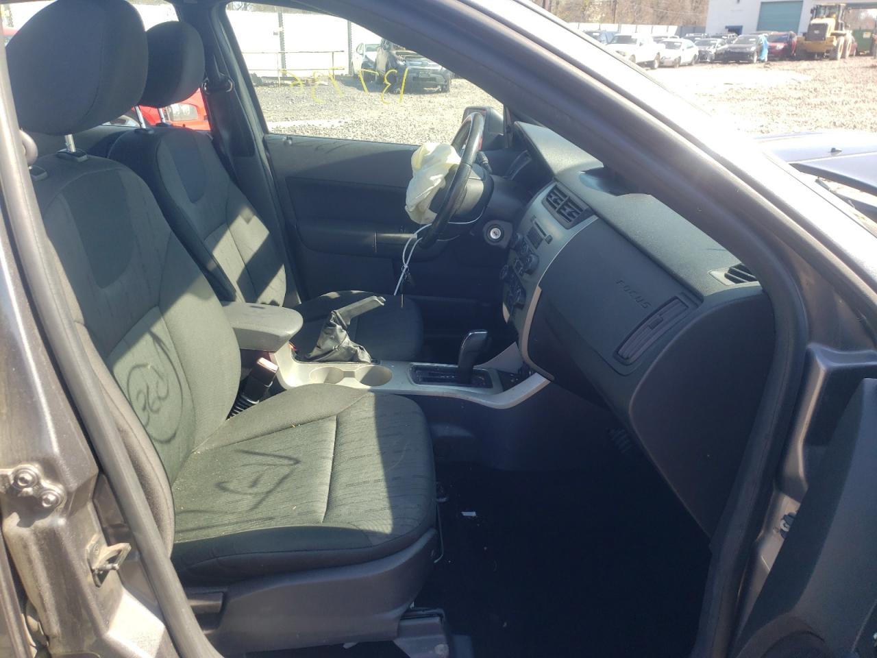 Photo 5 from auction – 2009 FORD FOCUS SE with VIN 1FAHP35N29W212211