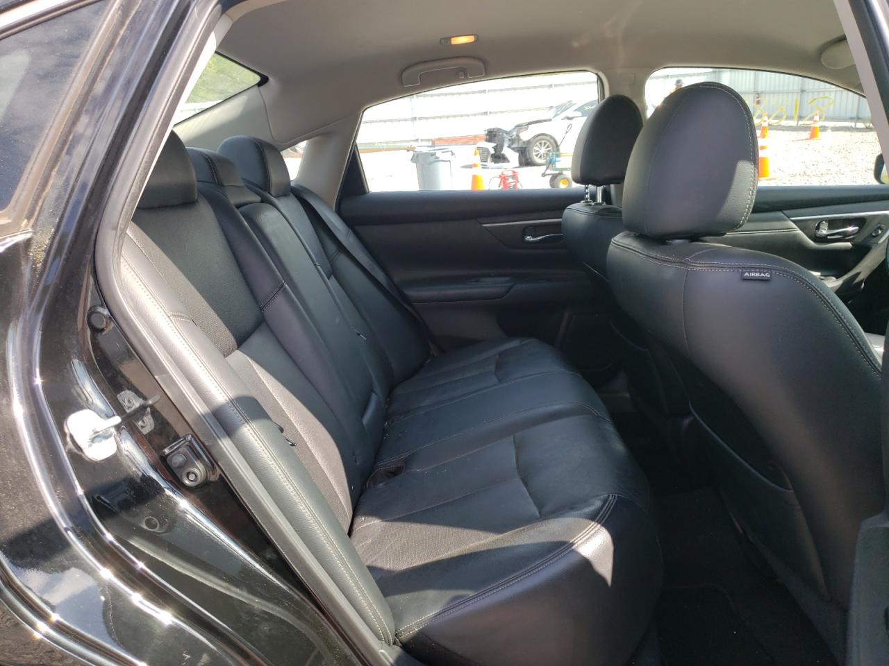 Photo 6 from auction – 2017 NISSAN ALTIMA 2.5 with VIN 1N4AL3AP5HC174736