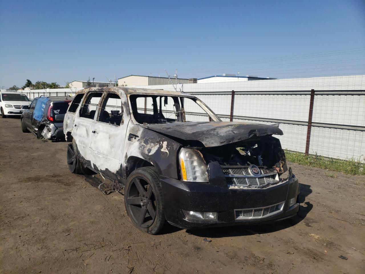 CADILLAC ESCALADE P 2013 with VIN 1GYS3DEF7DR263408 - Photo from auction