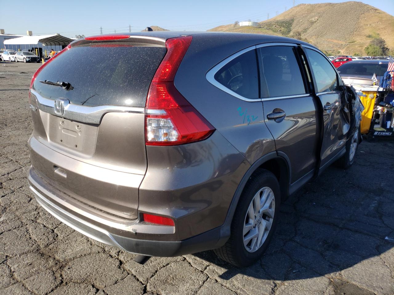 Photo 4 from auction – 2015 HONDA CR-V EX with VIN 3CZRM3H55FG701080
