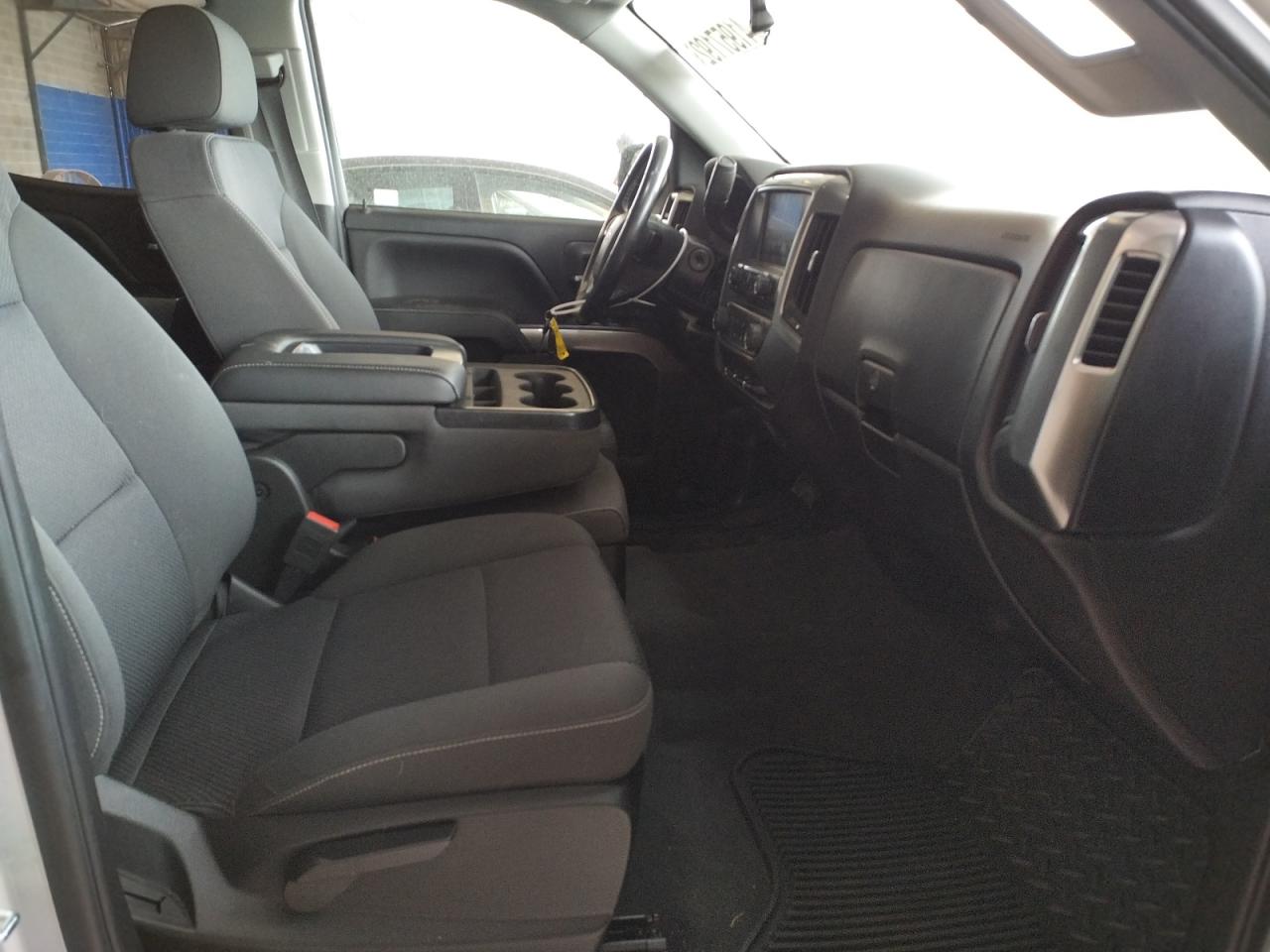 Photo 5 from auction – 2019 CHEVROLET SILVERADO with VIN 2GCVKPEC3K1171909
