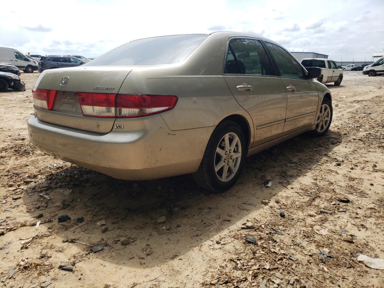 Photo 4 from auction – 2003 HONDA ACCORD EX with VIN 1HGCM66513A024945
