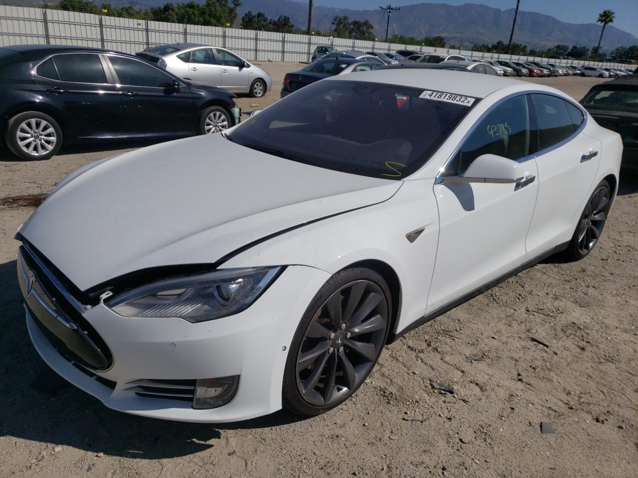 Photo 2 from auction – 2016 TESLA MODEL S with VIN 5YJSA1E28GF132389