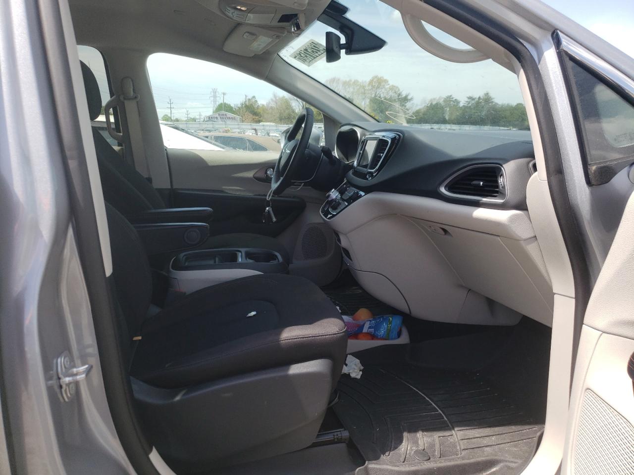 Photo 5 from auction – 2020 CHRYSLER PACIFICA T with VIN 2C4RC1FG3LR121219