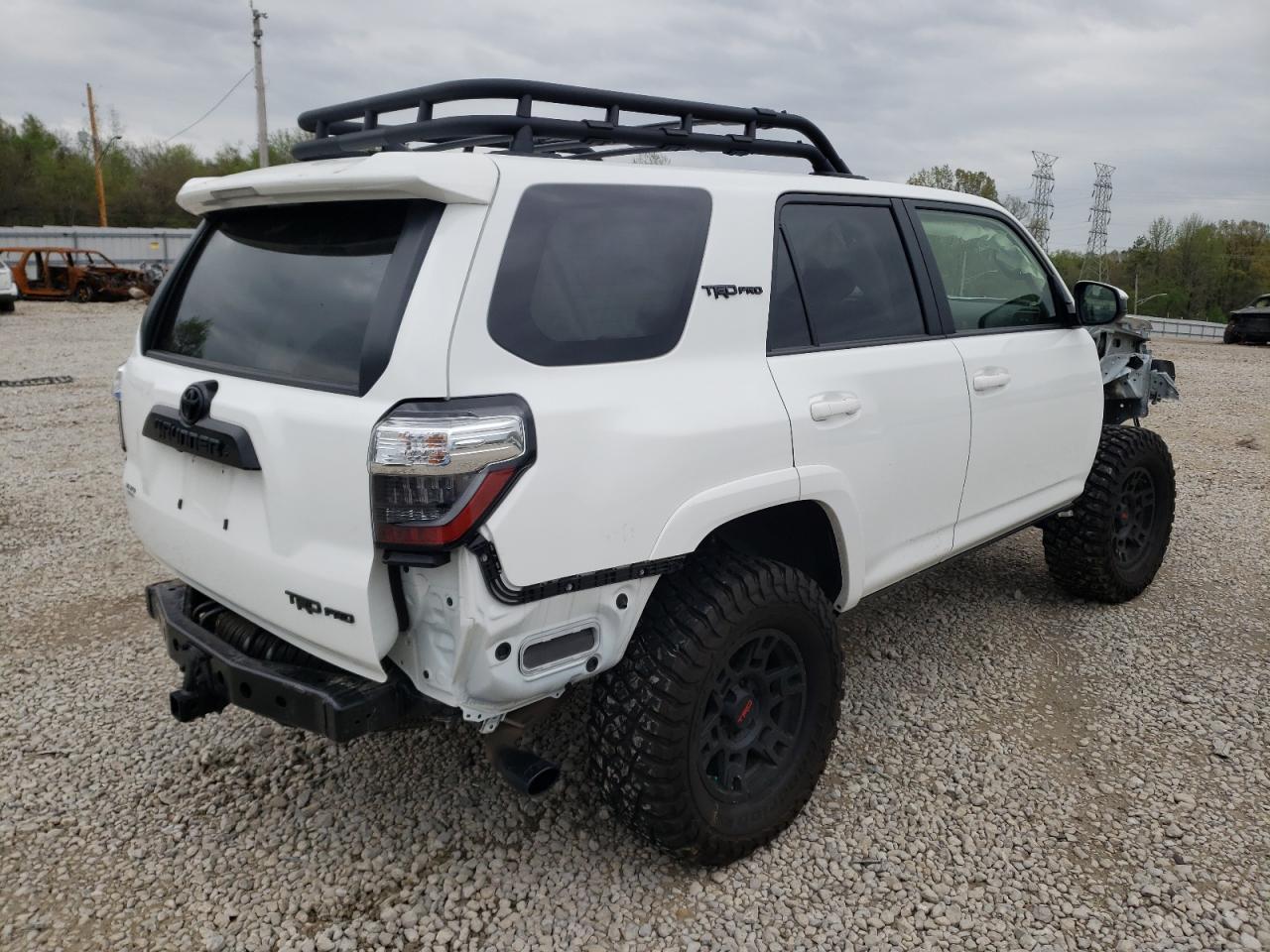 Photo 4 from auction – 2020 TOYOTA 4RUNNER SR with VIN JTEBU5JR9L5824766