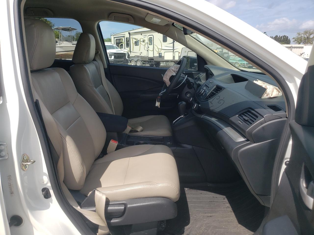 Photo 5 from auction – 2016 HONDA CR-V SE with VIN 5J6RM4H47GL042257