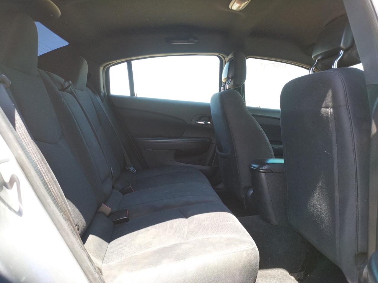 Photo 6 from auction – 2014 CHRYSLER 200 LX with VIN 1C3CCBAB3EN210767