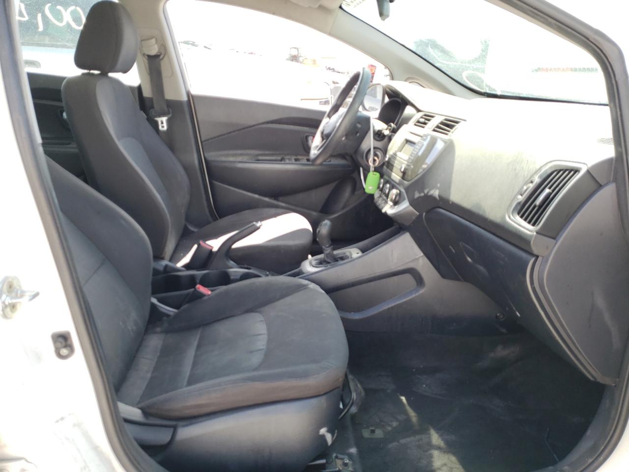 Photo 5 from auction – 2017 KIA RIO LX with VIN KNADM4A38H6021075