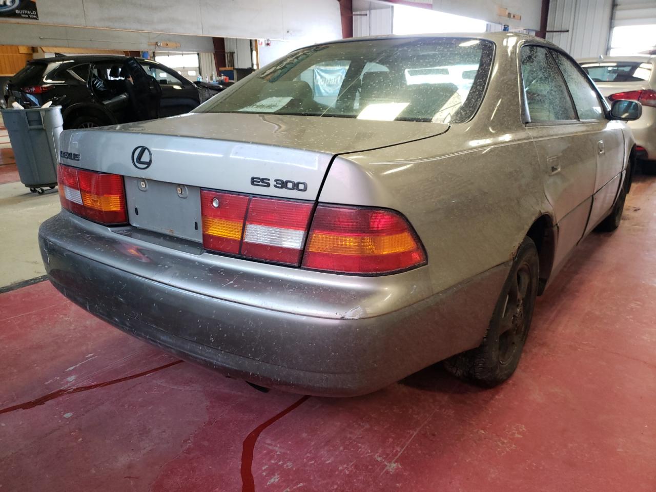 Photo 4 from auction – 1998 LEXUS ES 300 with VIN JT8BF28G0W0085966
