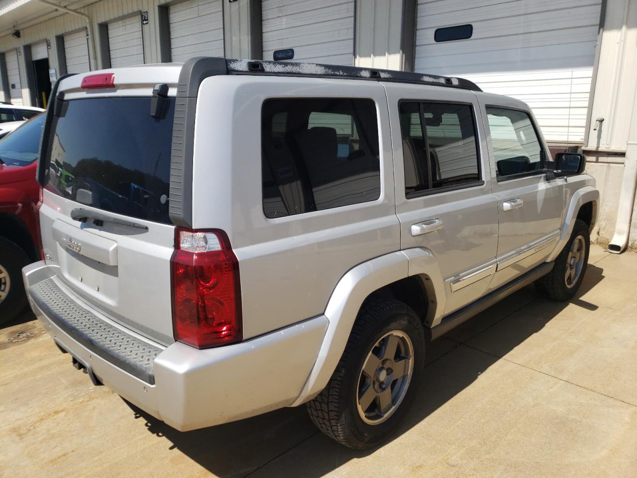 Photo 4 from auction – 2006 JEEP COMMANDER with VIN 1J8HG48N46C236219