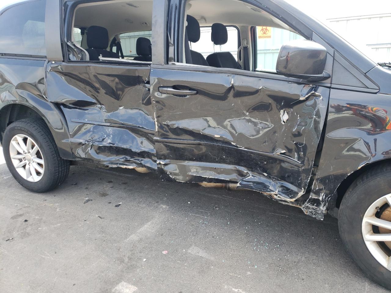 Photo 9 from auction – 2014 DODGE GRAND CARA with VIN 2C4RDGCG0ER168067