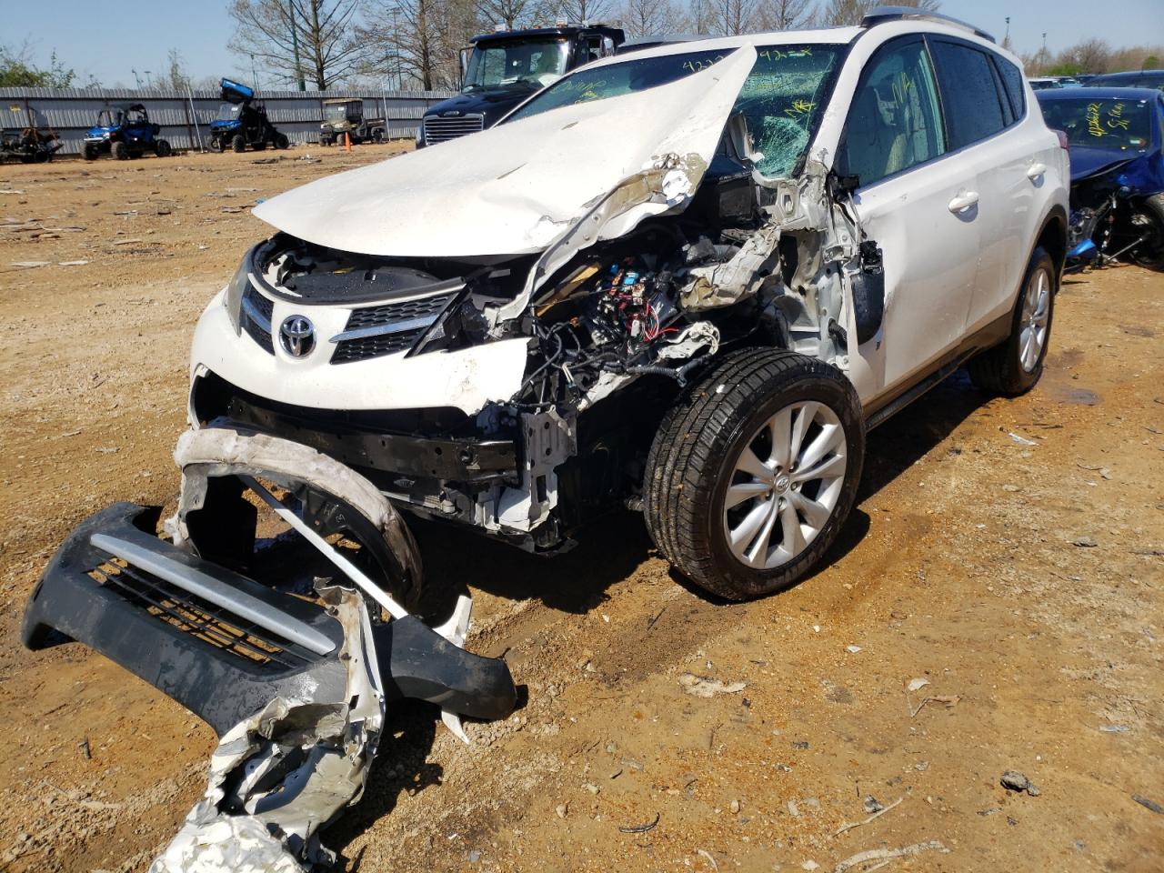 Photo 2 from auction – 2014 TOYOTA RAV4 LIMIT with VIN 2T3DFREV9EW199240