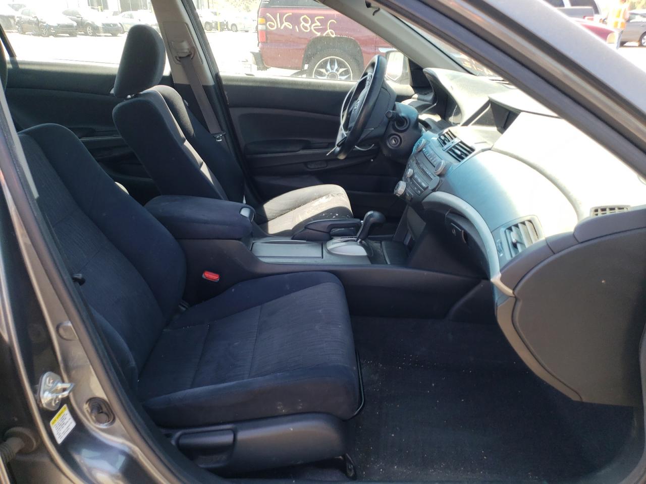 Photo 5 from auction – 2011 HONDA ACCORD LXP with VIN 1HGCP2F49BA132929