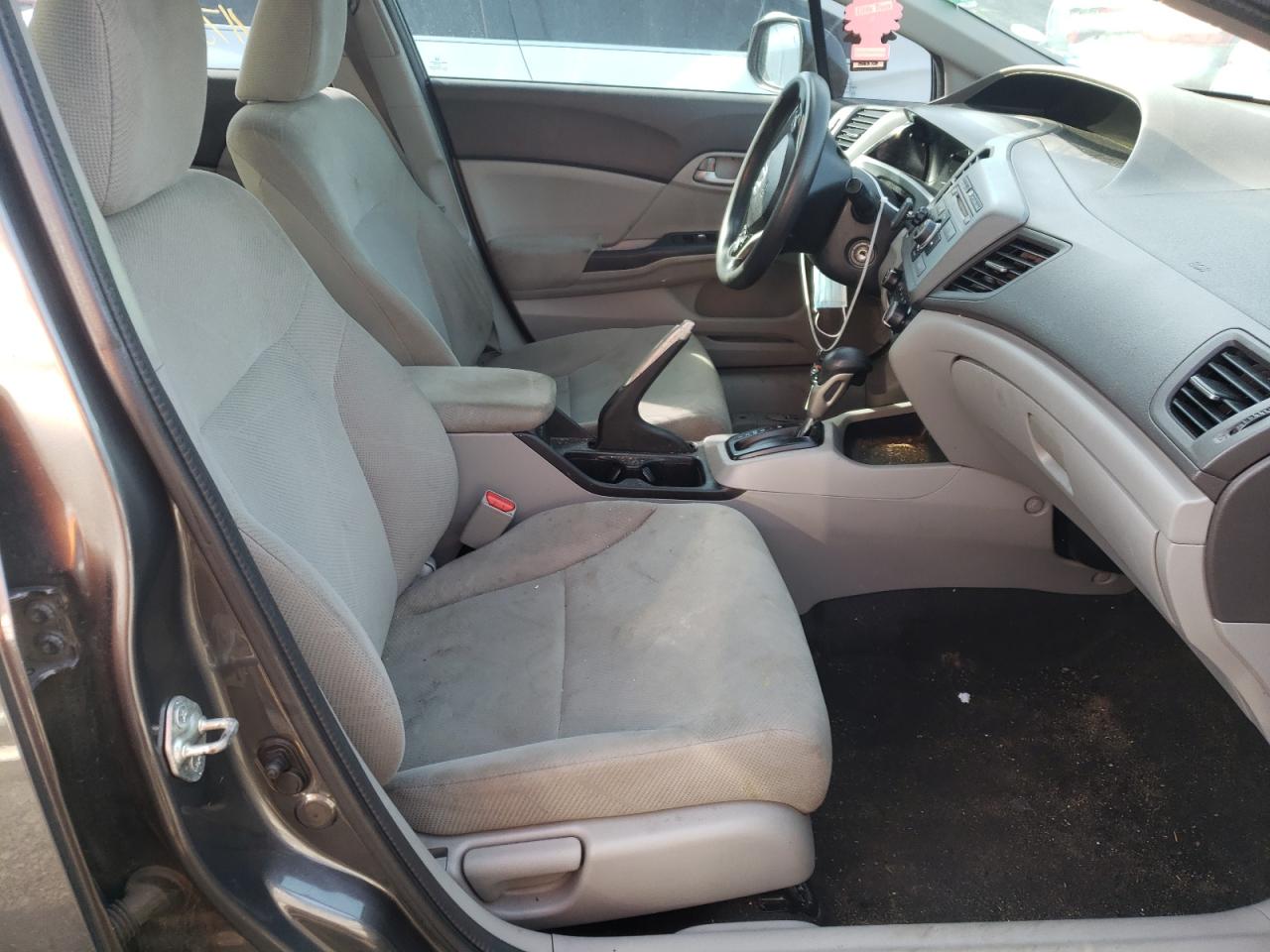 Photo 5 from auction – 2012 HONDA CIVIC LX with VIN 2HGFB2F56CH602051