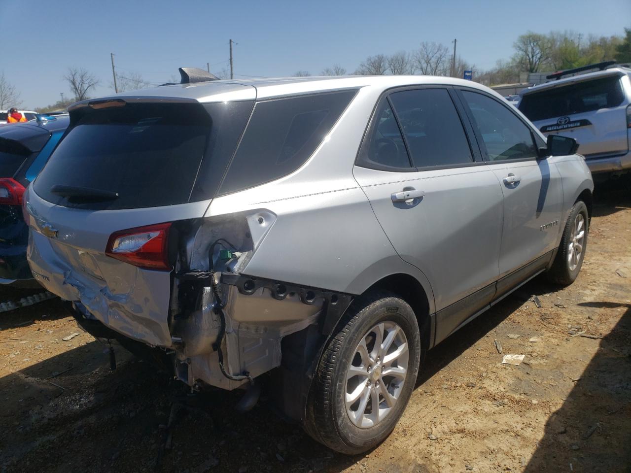 Zdjęcie 4 z aukcji – 2018 CHEVROLET EQUINOX LS z VIN 3GNAXHEVXJS647820