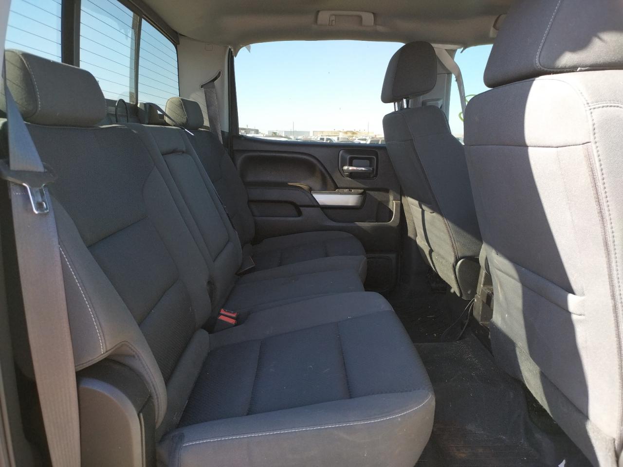 Photo 6 from auction – 2017 CHEVROLET SILVERADO with VIN 3GCUKREC1HG199747