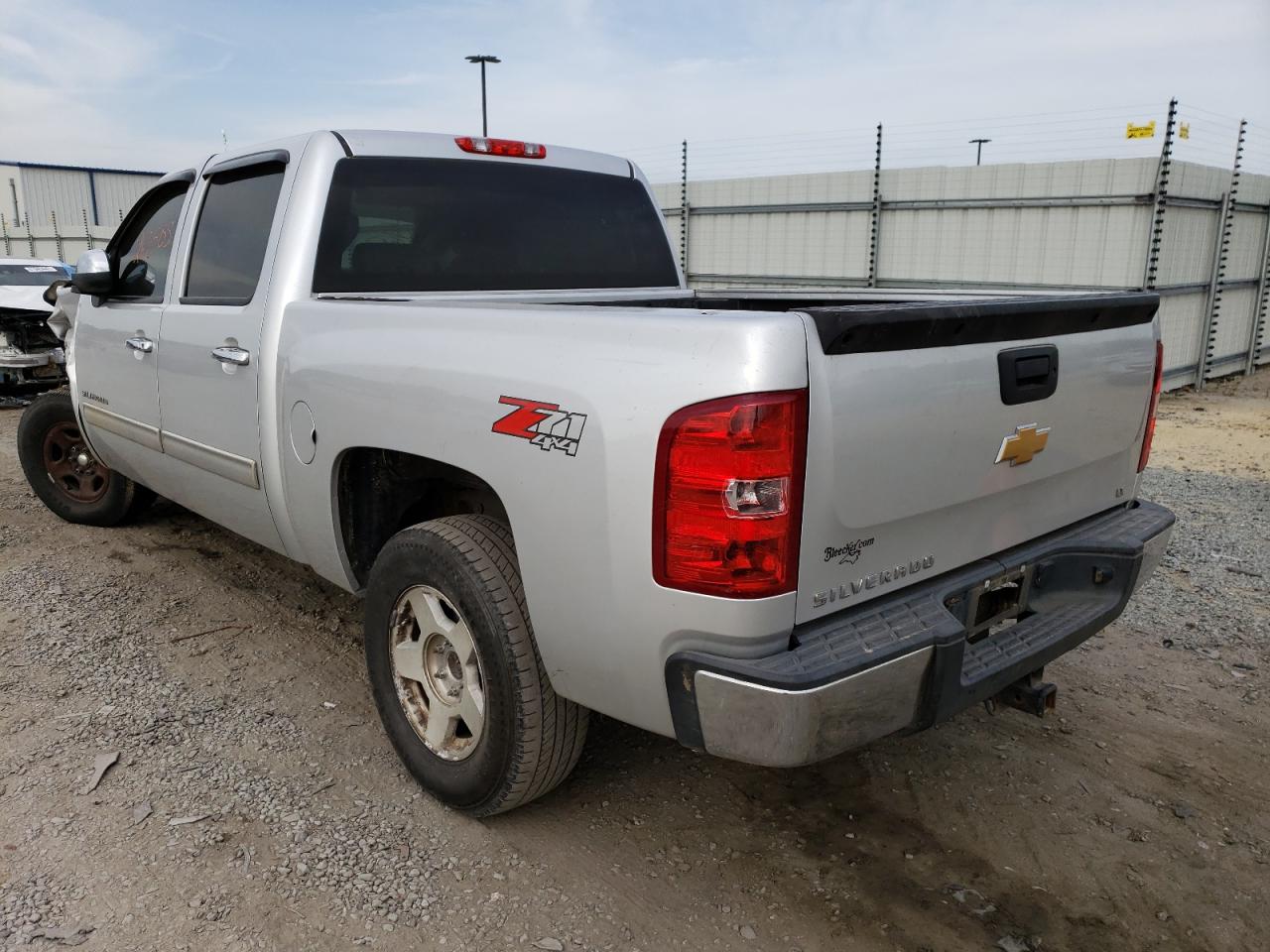 Photo 3 from auction – 2013 CHEVROLET SILVERADO with VIN 3GCPKSE72DG102444