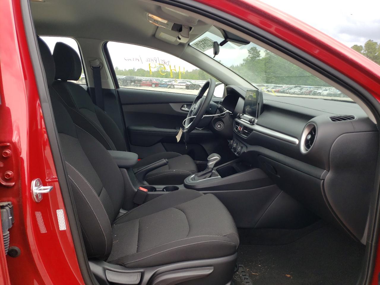 Photo 5 from auction – 2021 KIA FORTE FE with VIN 3KPF24AD2ME367153