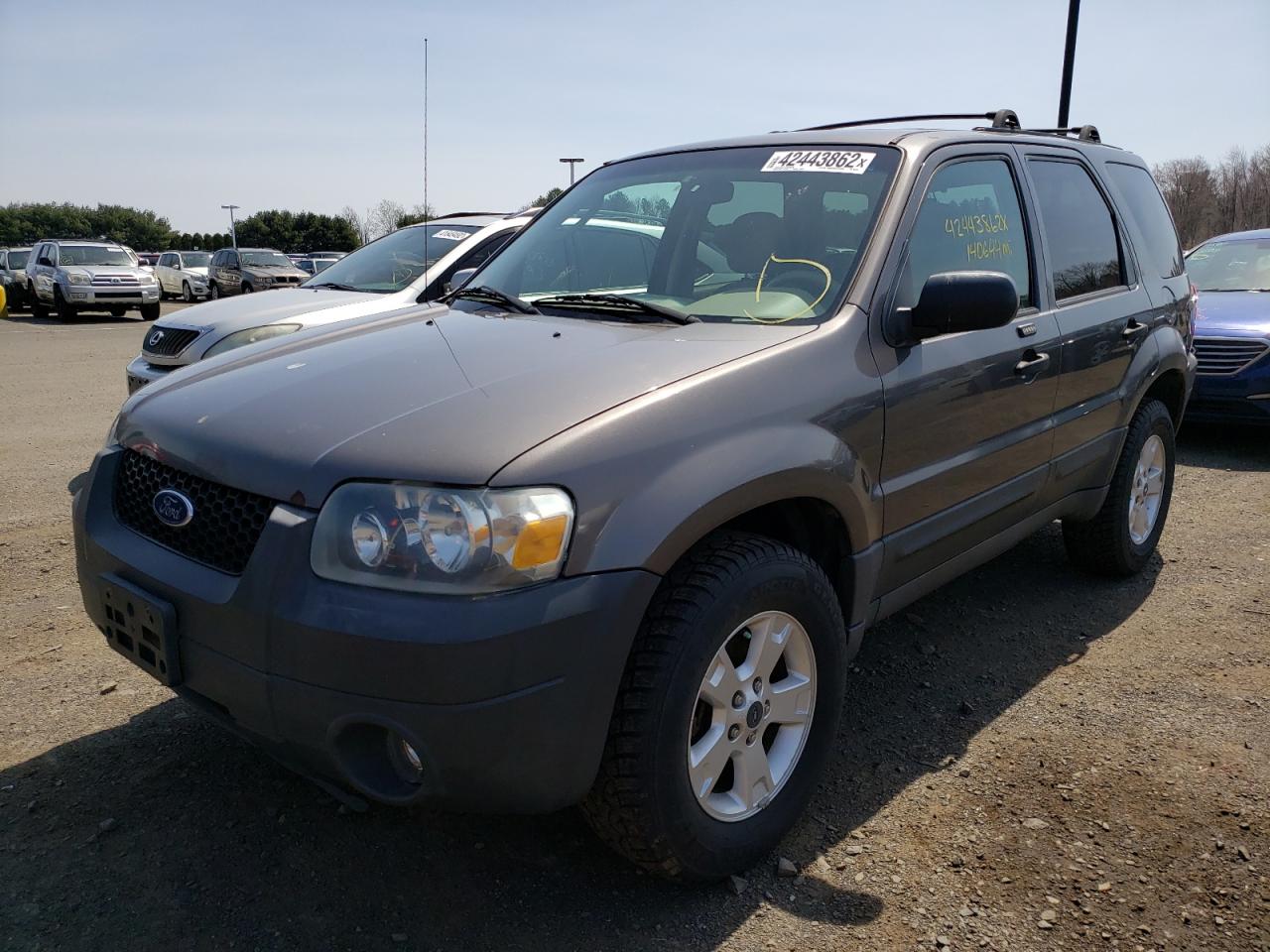 Photo 2 from auction – 2005 FORD ESCAPE XLT with VIN 1FMYU931X5KB78151