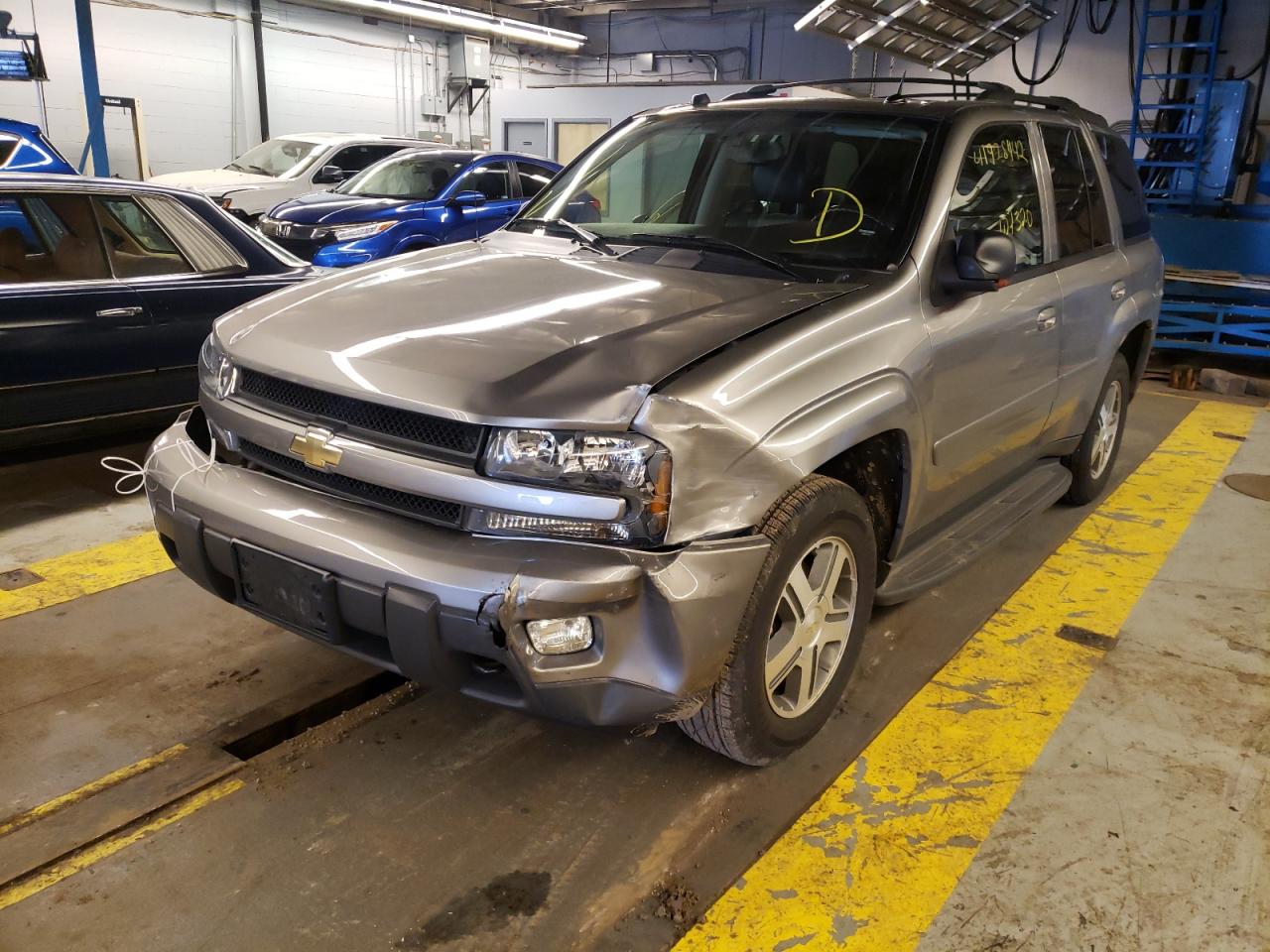 Photo 2 from auction – 2005 CHEVROLET TRAILBLAZE with VIN 1GNDT13S352379493