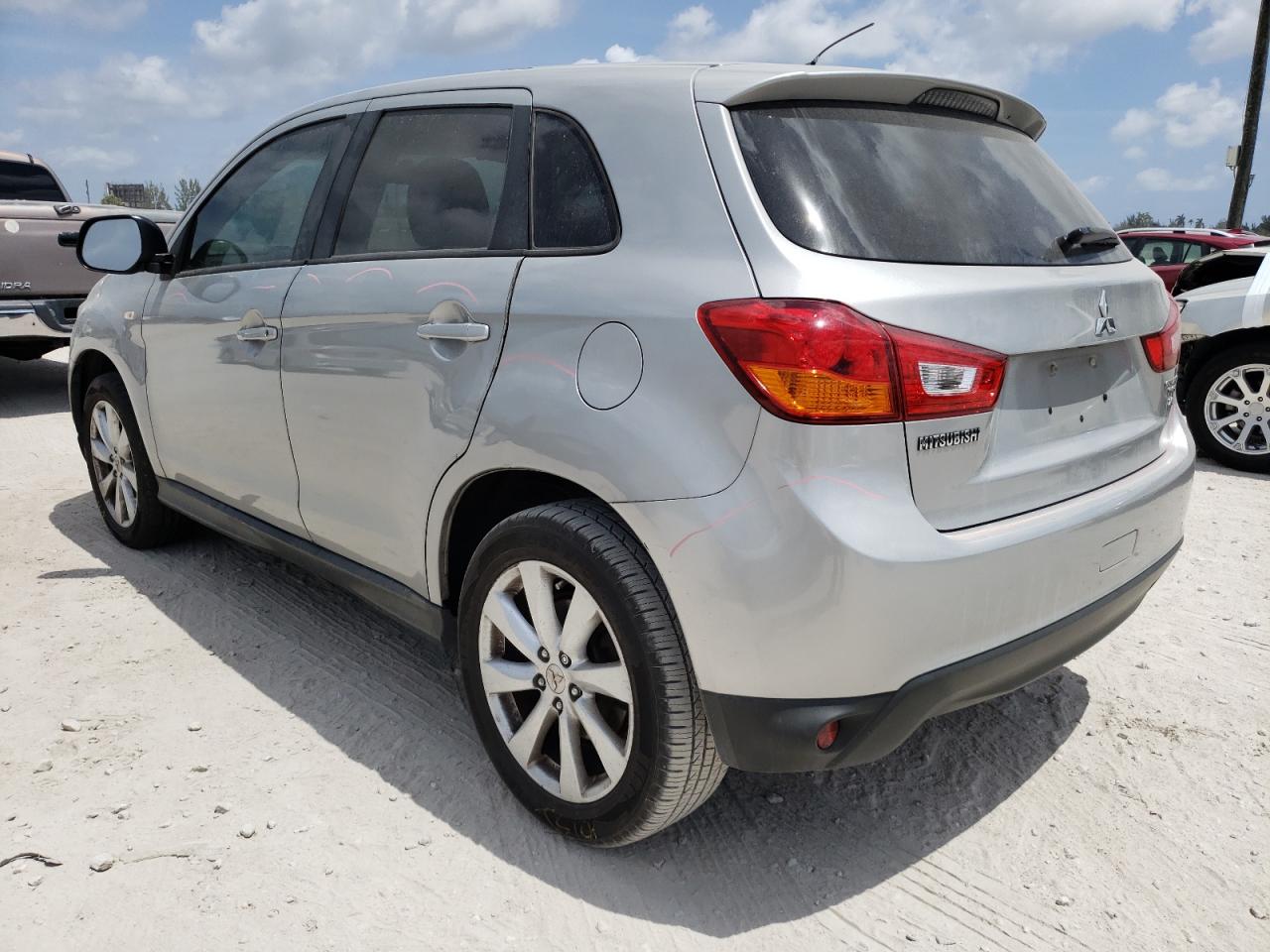 Photo 3 from auction – 2015 MITSUBISHI OUTLANDER with VIN 4A4AP3AW1FE055615